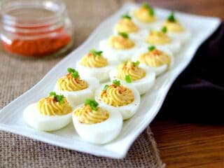 Quick & Easy Deviled Eggs | PaleoScaleo.com