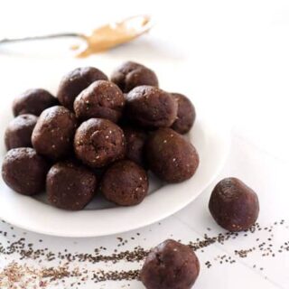 Chocolate No-Bake Vegan Energy Balls